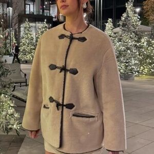 Zara shearling jacket size XS